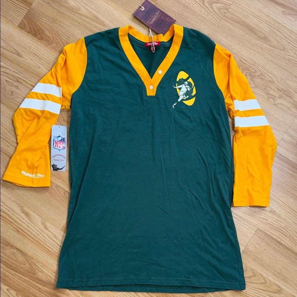 NWT Mitchell & Ness Packers Green Gold NFL Three-Quarter Sleeve Henley Shirt